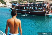 Altinkum Boat Trips: Relaxing Day Cruises Along the Coast