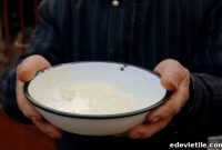 Ağuz: Traditional Turkish Colostrum Dessert Made from Cow’s First Milk