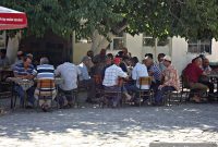 Find the Woman Hidden in a Turkish Tea House Puzzle