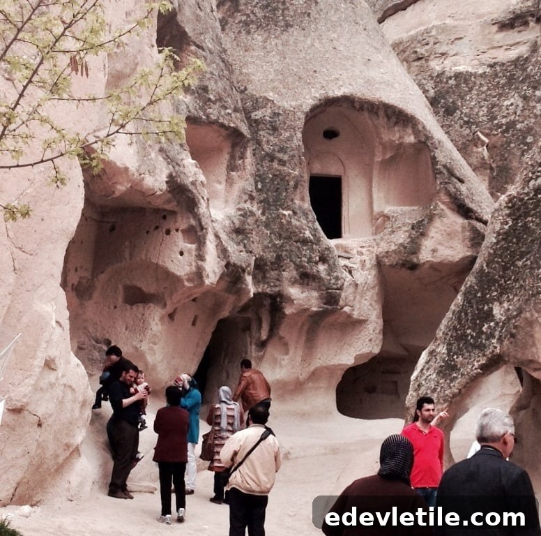 Monks-Valley-Cappadocia