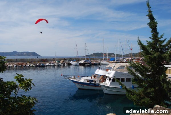 Paragliding in kas