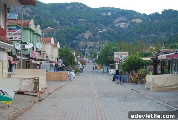 Olu Deniz Main Street