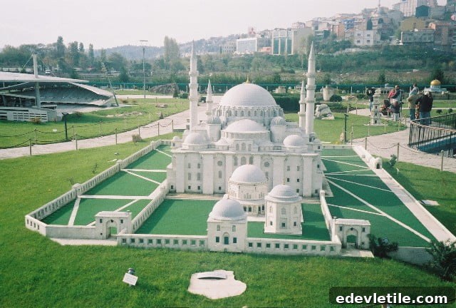 miniaturk - mosque