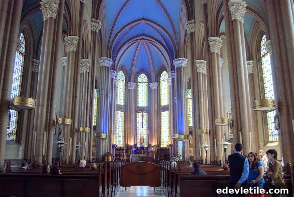 Things to do on Istiklal avenue Istanbul