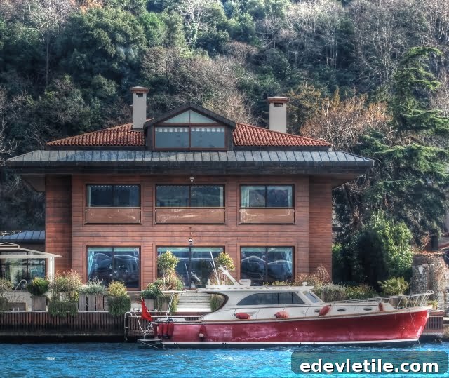 Luxury property on bosphorus