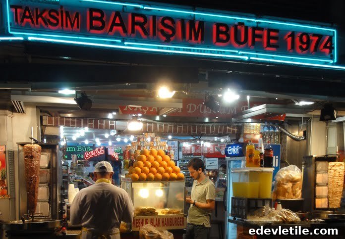 Fast food in Taksim