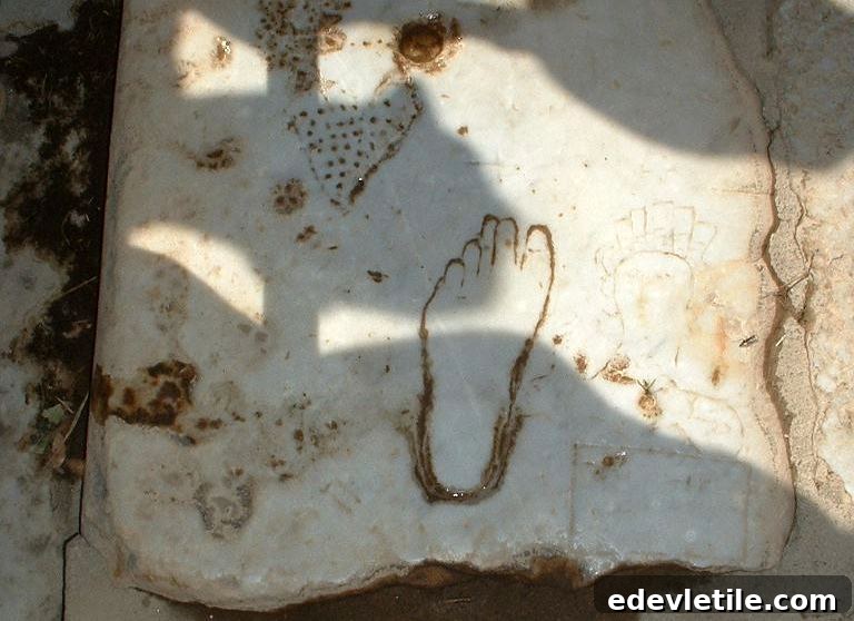 Footprint-at-Ephesus-showing-the-way-to-the-whore-house