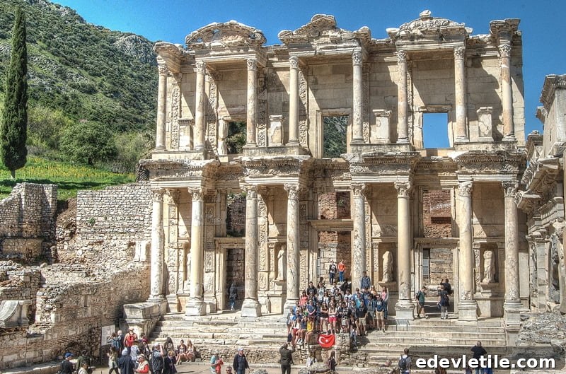 Celsus-library-Ephesus